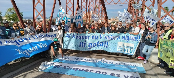 mani-pont-de-ferro-3.jpg